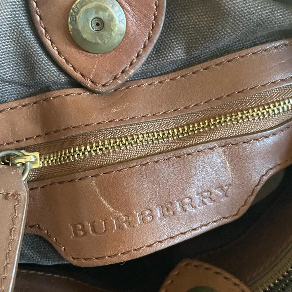 Burberry north field shoulder bag - Picture 11 of 13